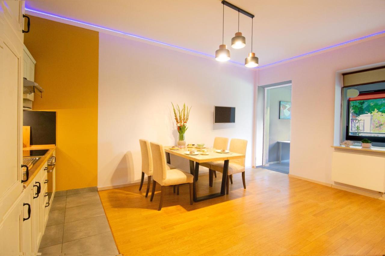Garden Studio In The Old Town Apartment คราคูฟ ภายนอก รูปภาพ