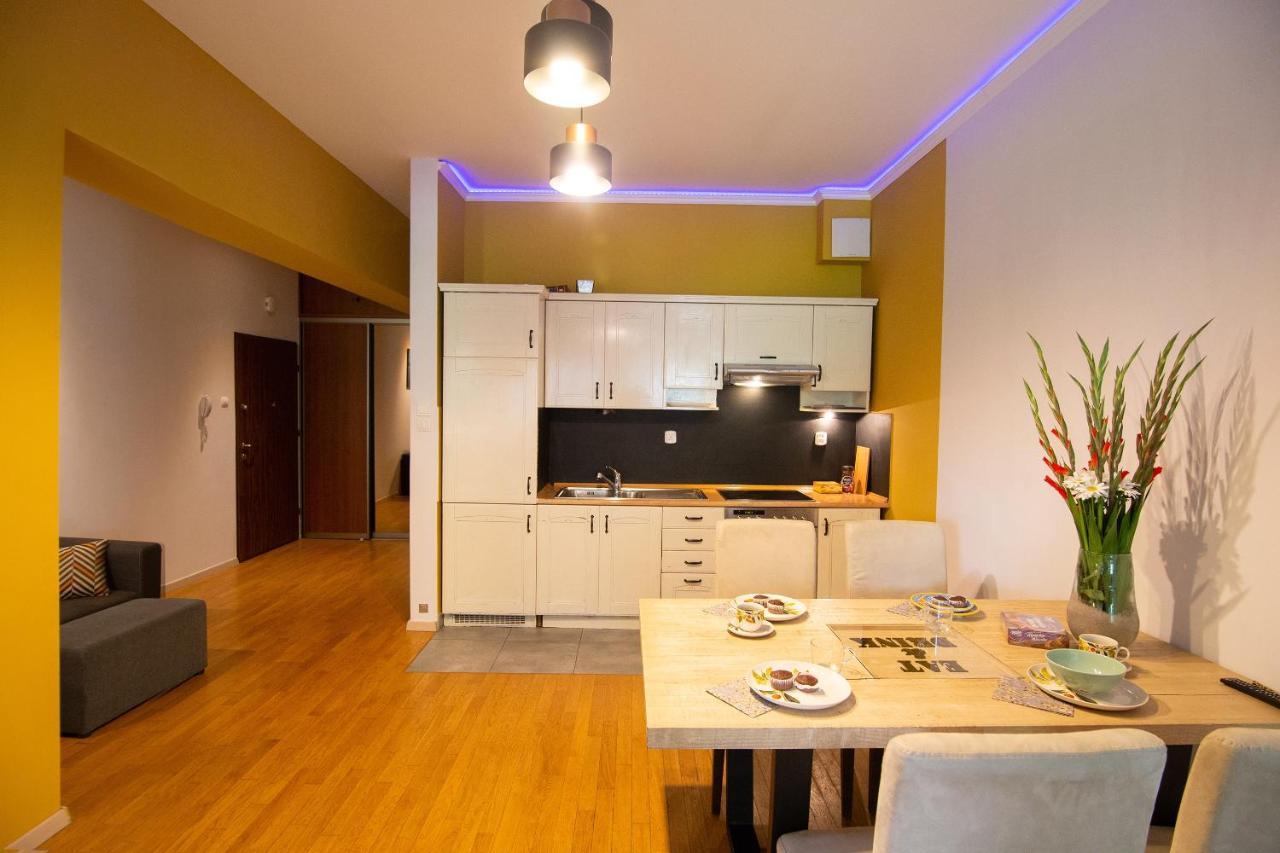 Garden Studio In The Old Town Apartment คราคูฟ ภายนอก รูปภาพ