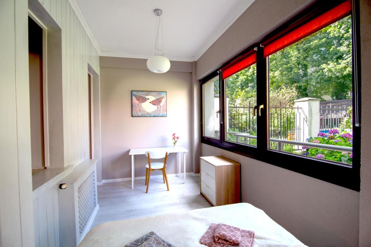 Garden Studio In The Old Town Apartment คราคูฟ ภายนอก รูปภาพ