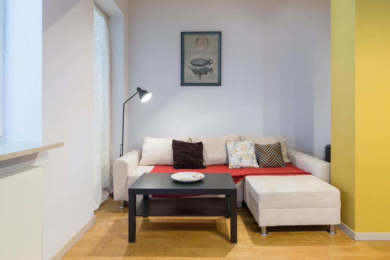 Garden Studio In The Old Town Apartment คราคูฟ ภายนอก รูปภาพ