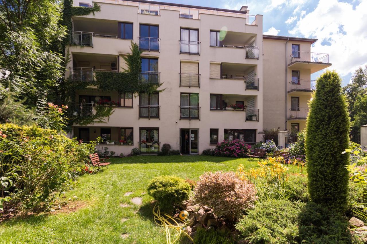 Garden Studio In The Old Town Apartment คราคูฟ ภายนอก รูปภาพ